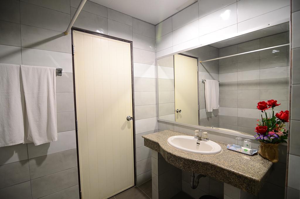 Ranong Garden Hotel Room photo